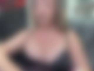 newlisa2018's Live Sex Cam Show