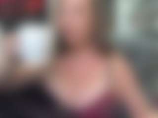 newlisa2018's Live Sex Cam Show