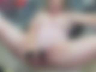 newlisa2018's Live Sex Cam Show