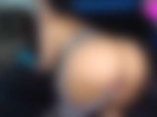 Live cam show with Christina Luvv - Ebony on CamSodaAdn