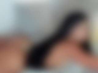 Live cam show with julycorreax - Oil on Camiplay Live