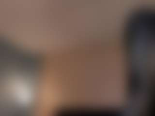 Live cam show with Mia Farrell - Camel Toe on Milfs Live