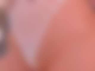 Mia Farrell's Live Sex Cam Show
