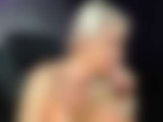 Live cam show with delikate - Nora on CSO-WL