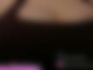 Live cam show with Ayana Delatorre - Thick on mypornchat.com