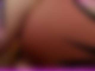 Live cam show with Ayana Delatorre - Thick on Camsoda