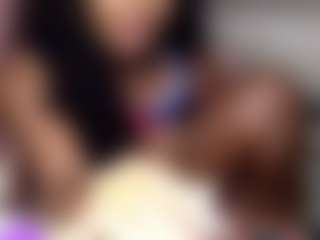 Live cam show with Lola Land - Spoiled on AdultVida.com