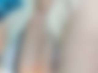 adrianna777's Live Sex Cam Show
