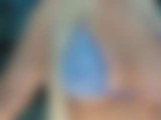 adrianna777's Live Sex Cam Show
