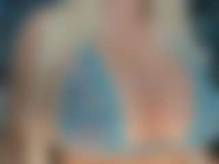 adrianna777's Live Sex Cam Show