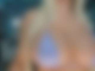 adrianna777's Live Sex Cam Show
