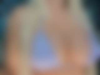 adrianna777's Live Sex Cam Show