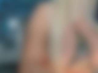 adrianna777's Live Sex Cam Show