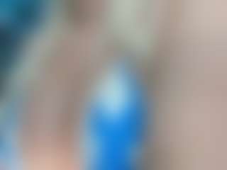 adrianna777's Live Sex Cam Show