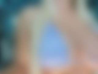 adrianna777's Live Sex Cam Show