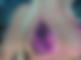 adrianna777's Live Sex Cam Show
