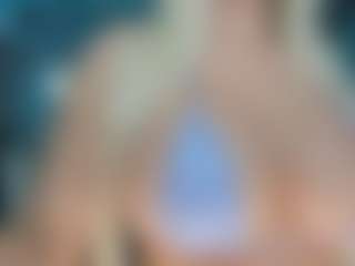adrianna777's Live Sex Cam Show