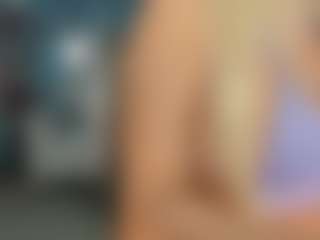 adrianna777's Live Sex Cam Show