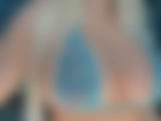 adrianna777's Live Sex Cam Show