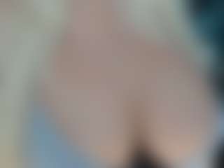adrianna777's Live Sex Cam Show