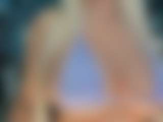 adrianna777's Live Sex Cam Show