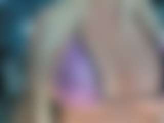 adrianna777's Live Sex Cam Show