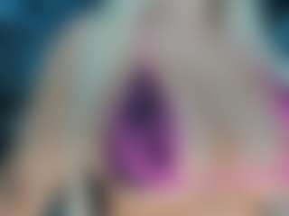 adrianna777's Live Sex Cam Show