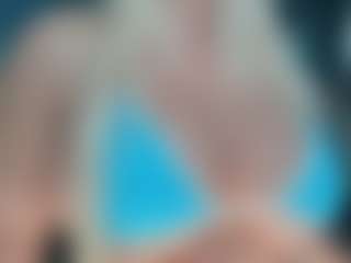 adrianna777's Live Sex Cam Show