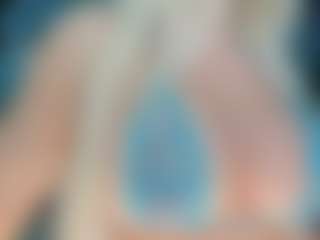adrianna777's Live Sex Cam Show