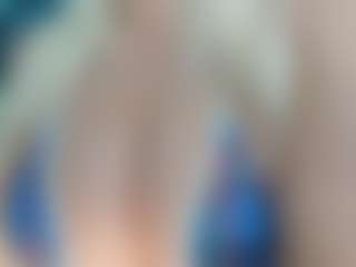 adrianna777's Live Sex Cam Show
