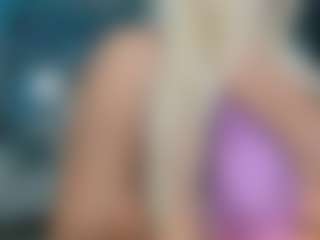 adrianna777's Live Sex Cam Show