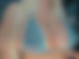 adrianna777's Live Sex Cam Show