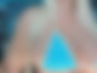 adrianna777's Live Sex Cam Show