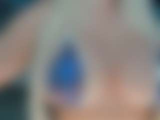 adrianna777's Live Sex Cam Show