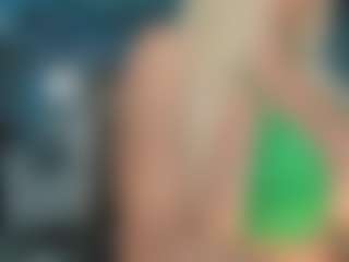 adrianna777's Live Sex Cam Show