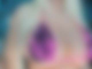 adrianna777's Live Sex Cam Show