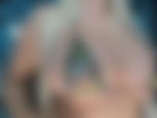 adrianna777's Live Sex Cam Show