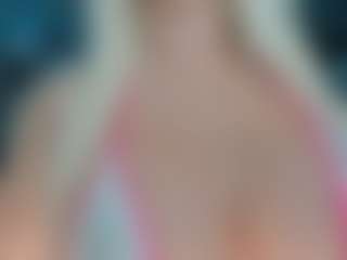 adrianna777's Live Sex Cam Show