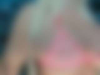 adrianna777's Live Sex Cam Show