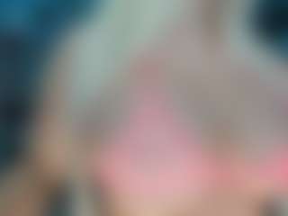 adrianna777's Live Sex Cam Show