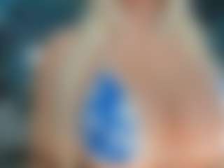 adrianna777's Live Sex Cam Show
