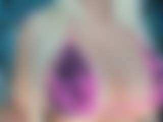adrianna777's Live Sex Cam Show