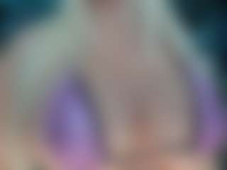 adrianna777's Live Sex Cam Show