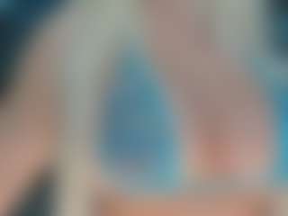 adrianna777's Live Sex Cam Show