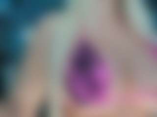 adrianna777's Live Sex Cam Show