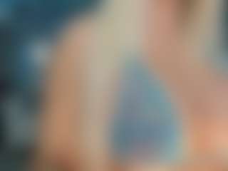 adrianna777's Live Sex Cam Show