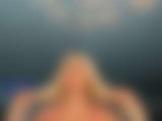 adrianna777's Live Sex Cam Show
