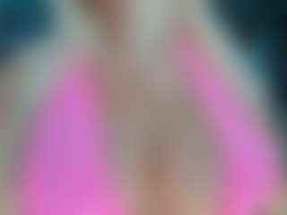 adrianna777's Live Sex Cam Show
