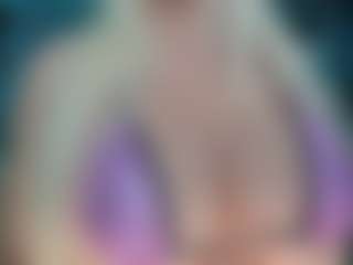 adrianna777's Live Sex Cam Show