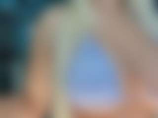 adrianna777's Live Sex Cam Show